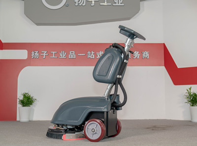 手推式洗地机